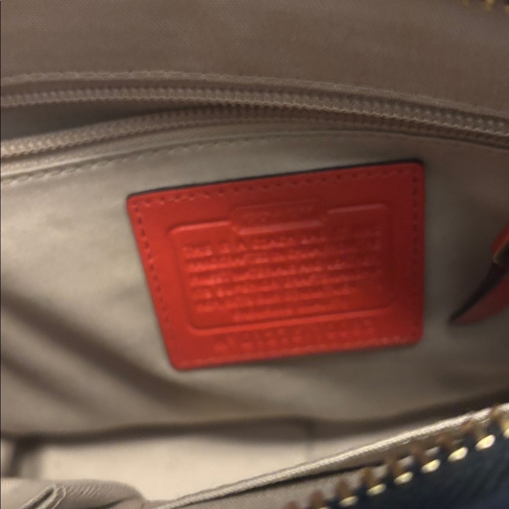 VTG Coach Patricia Legacy crossbody blue, orange & tan leather w/tassel turnlock - Picture 8 of 16